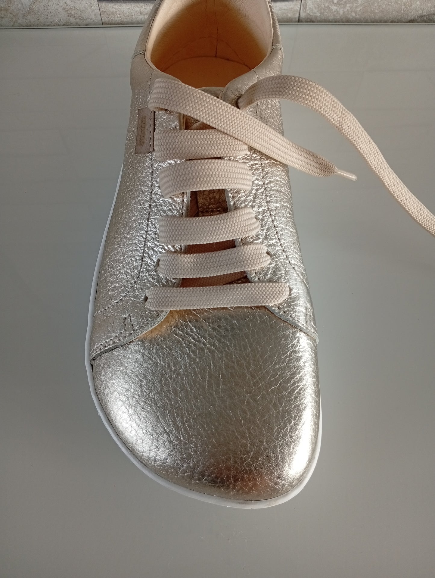 Baskets True Feel Planinium