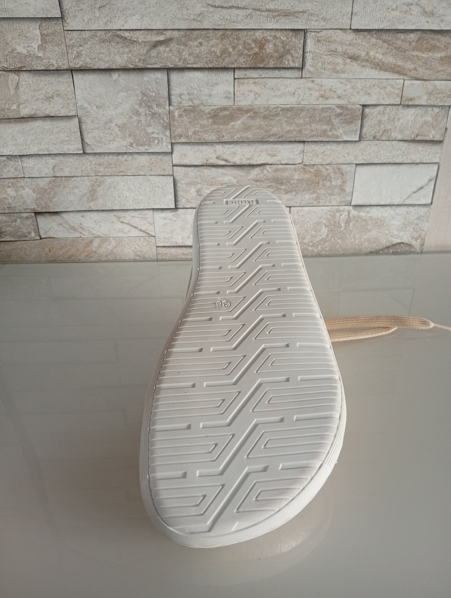 Baskets True Feel Planinium