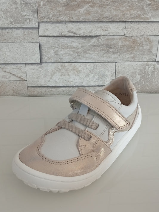 Baskets River Gold & White